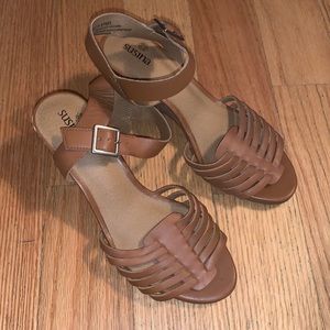 Susina Terra Wedge Sandals 5.5